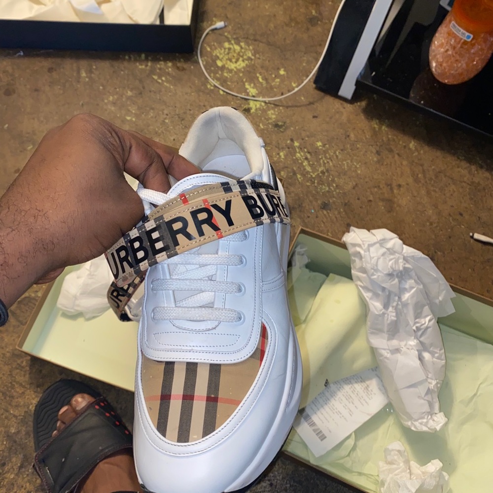 Burberry shoes
